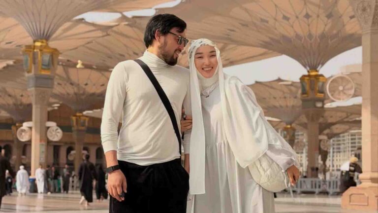 Блогер Камила Әділхан жүре алмай, талып қала беретіні сиқырдан болғанын айтты 