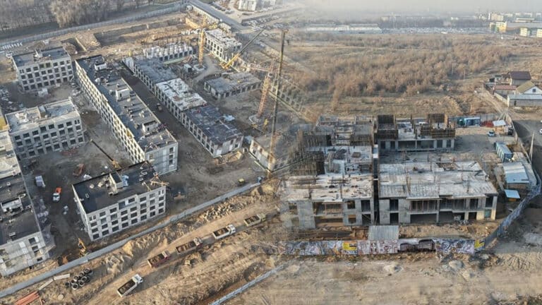 В Алматы остановили стройку на объекте BI Group