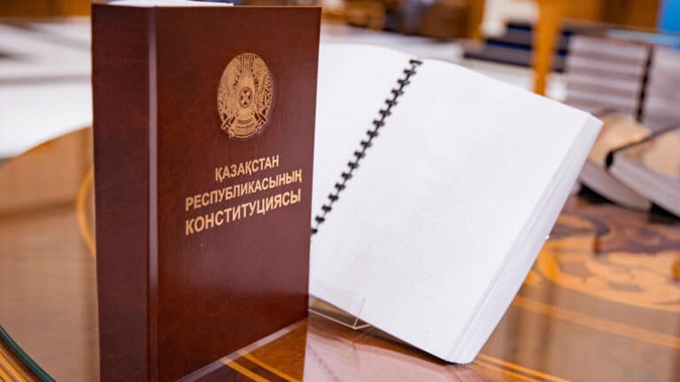 В Казахстане хотят полностью переписать преамбулу Конституции