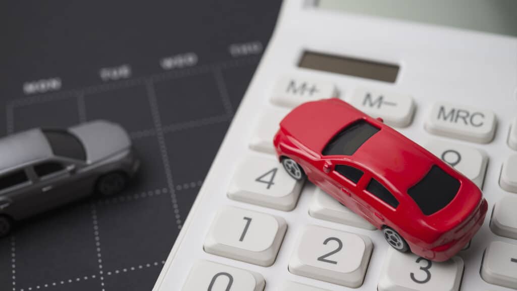 Новые правила обязательного автострахования заработали в Казахстане