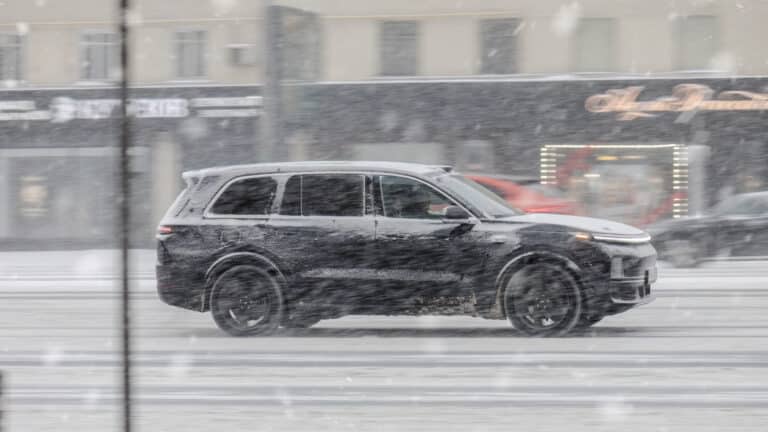 Владельцы Lixiang пожаловались на остановку китайских гибридов в снегопад