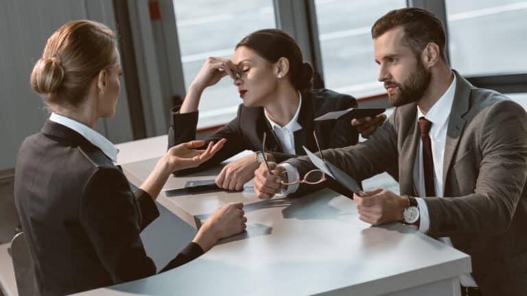 Невозвратные билеты на авиарейсы предложили отменить в Казахстане