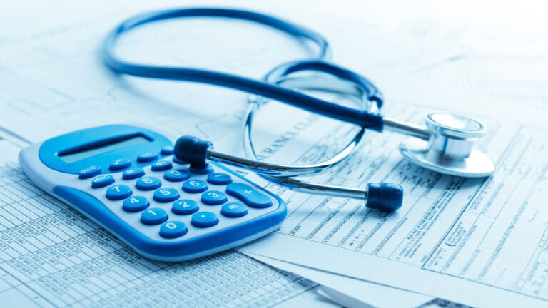 Токаев поддержал передачу ФСМС Минфину и раскритиковал работу фонда