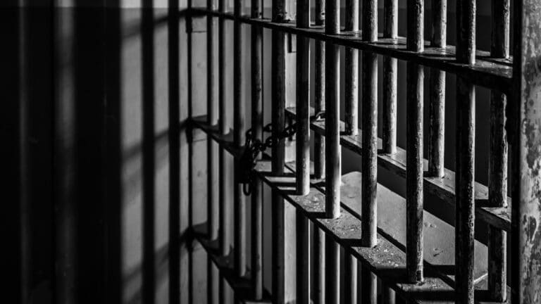 Замакима получил пять лет за махинации с бюджетом в области Жетысу