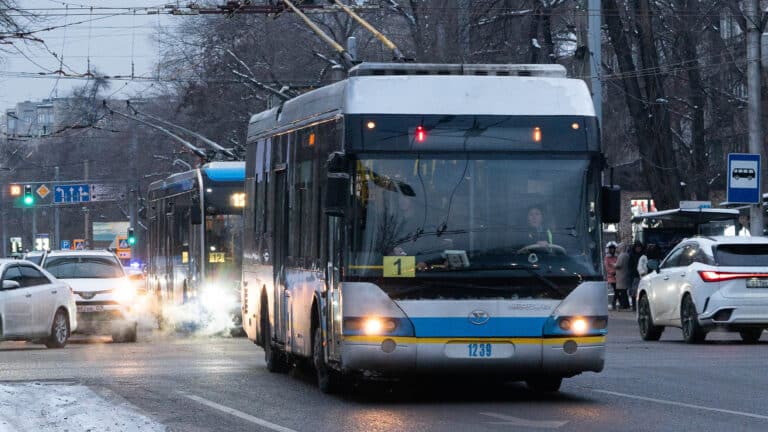 Новости об отказе Алматы от троллейбусов прокомментировали в акимате
