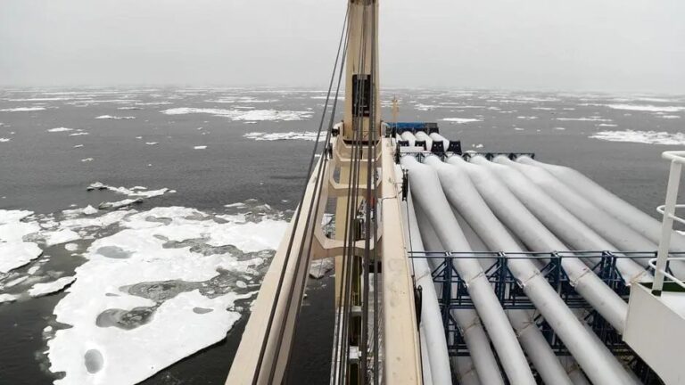 Қытай кемесі Арктика арқылы Ұлыбританияға жетті – Бессент
