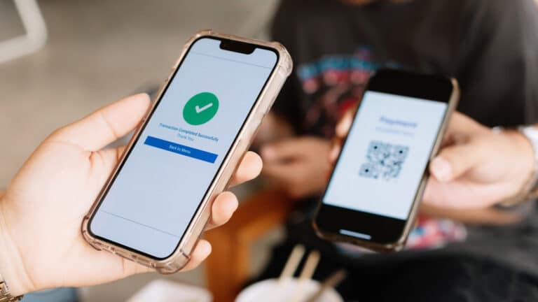 Терминалы с единым QR появятся в магазинах Казахстана: что это значит