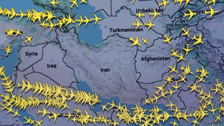 Казахстанские авиакомпании облетают воздушное пространство Ирана