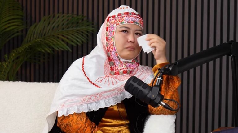 Омар Жәлелдің екінші әйелі жылап тұрып проблемасын айтты