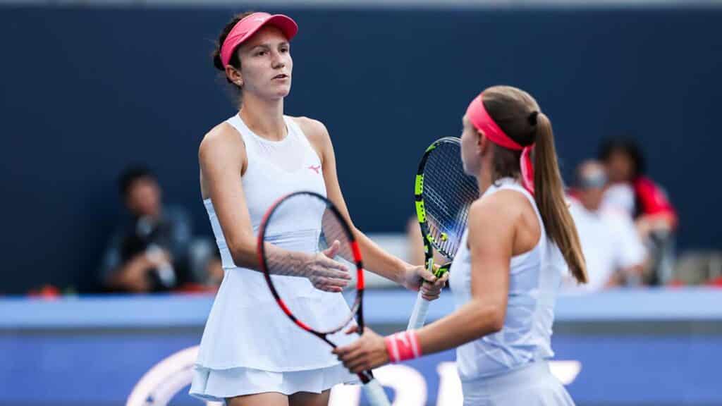 Анна Данилина и Александра Крунич выиграли второй матч в новом теннисном сезоне