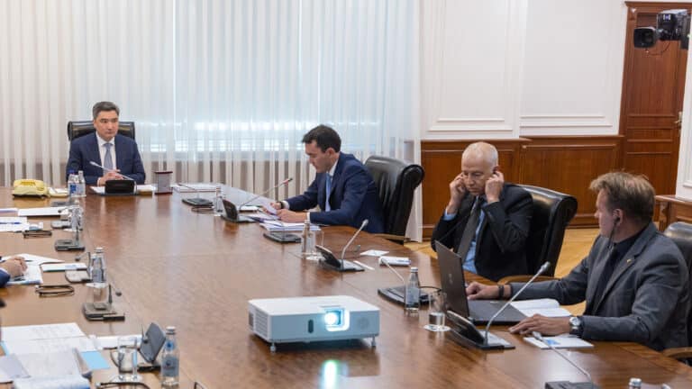 Бектенов пригрозил главе Kazakh Tourism увольнением