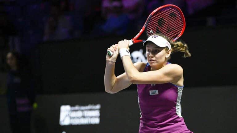 Елена Рыбакина с победы стартовала на турнире Brisbane International-2026