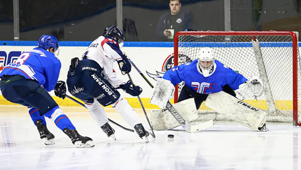 Голкипер Владислав Пестов вновь был одним из лучших в составе казахстанцев