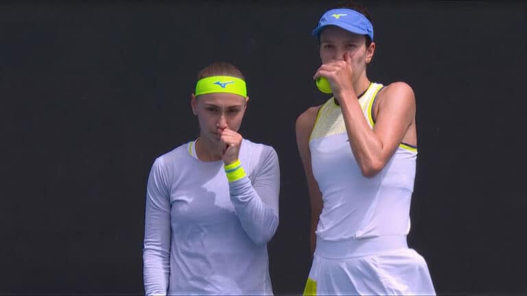 Данилина с Крунич, сенсационно обыграв фаворитов, вышли в полуфинал AO-2026