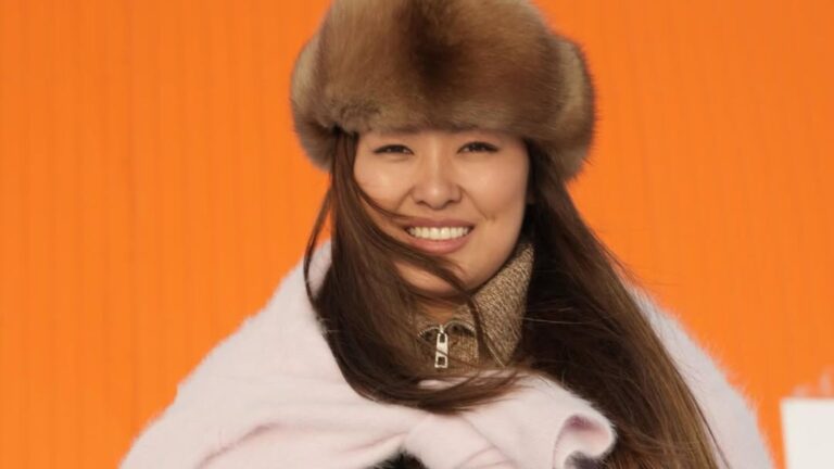 Тұрсынбектің екінші әйелі өзі соттасып жатқан паблик иесін тығырыққа тіреген