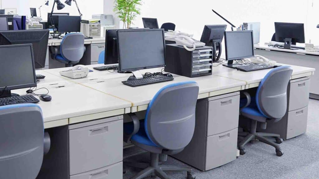 Бір кресло – 20 млн теңге: енді мекемелер порталда бағаны негізсіз көтере алмайды