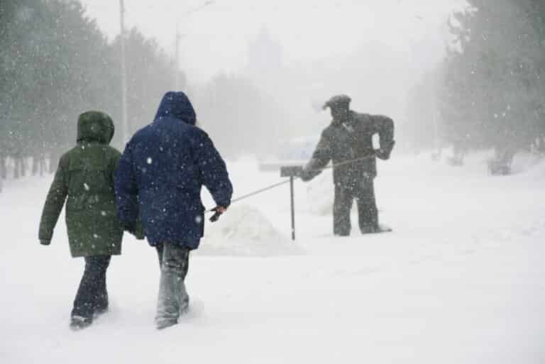 Қостанай мен Павлодардағы оқушылар онлайнға ауысты