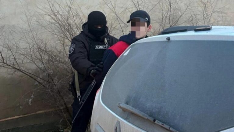 Қызды «интимді фотоларын жариялаймыз» деп қорқытқан  екі жаңаөзендік ұсталды