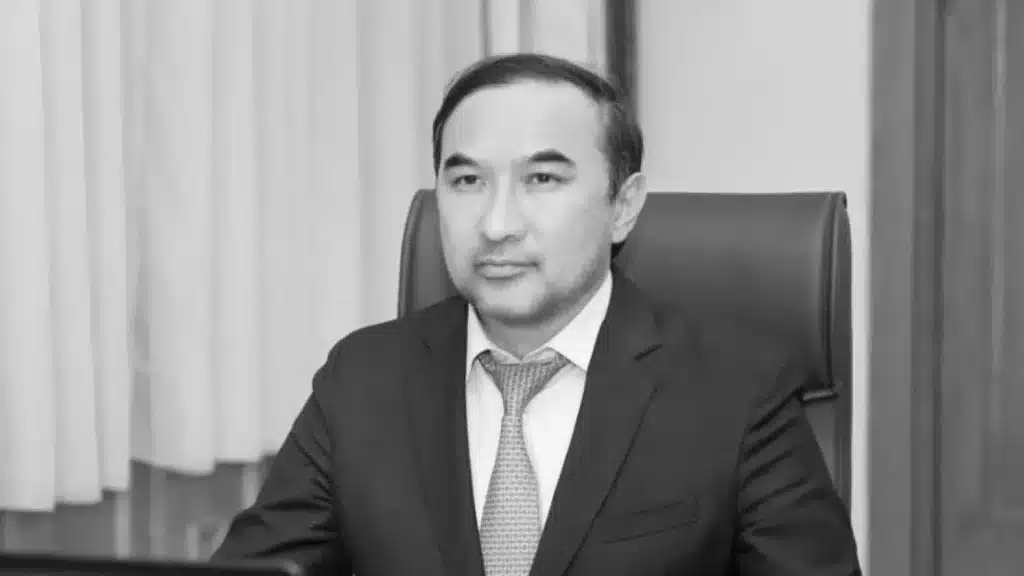 Тоқаевқа кеңесші болған Бабақұмаровтың өлімі: сот отырысына журналистер кіре алмады