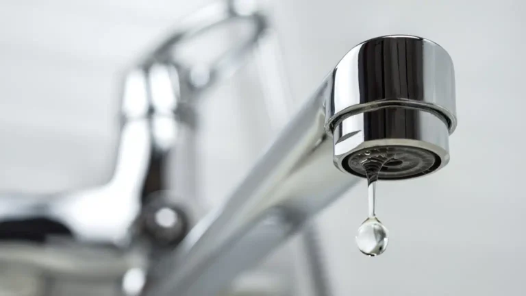 Более 2000 жителей Усть-Каменогорска остались без воды