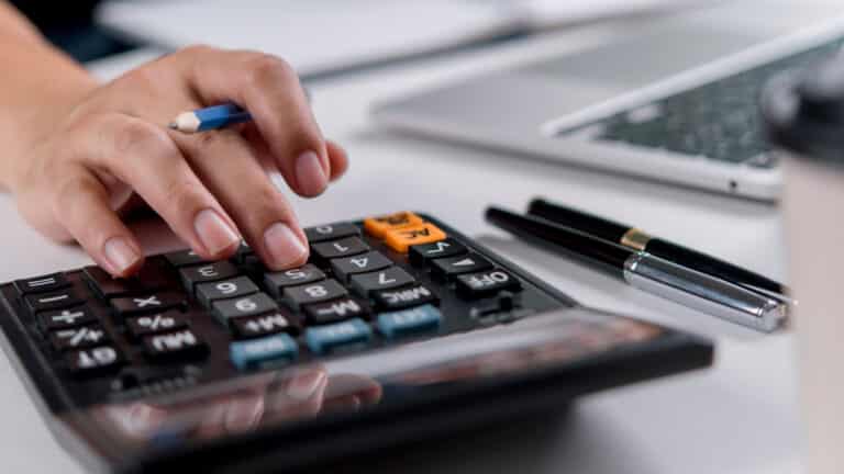 Государство будет сверять доходы и расходы казахстанцев с 2027 года