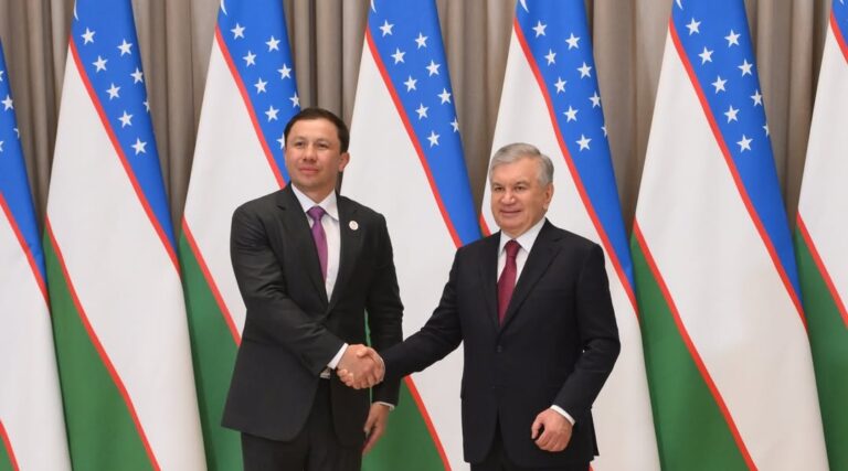 Головкин олимпиадалық боксты дамыту туралы Өзбекстан президентімен тілдесті