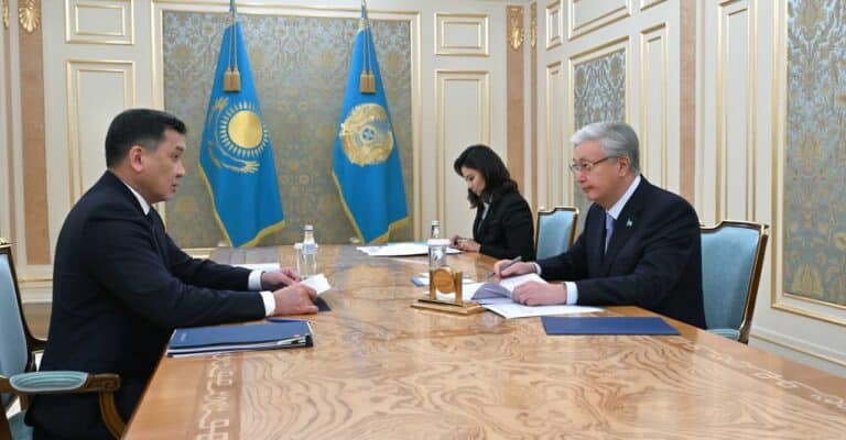 Теміржолшыларға қолжетімді баспана салынады: Президент бастаманы құптады