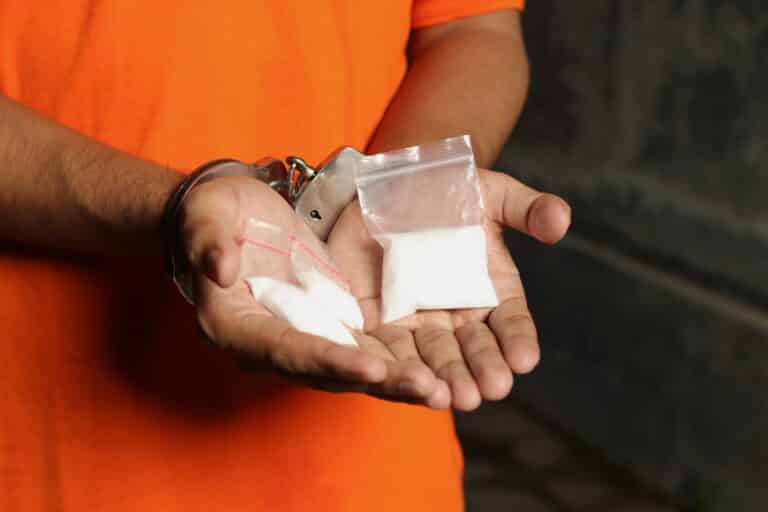 В Караганде задержали наркокурьеров интернет-магазина