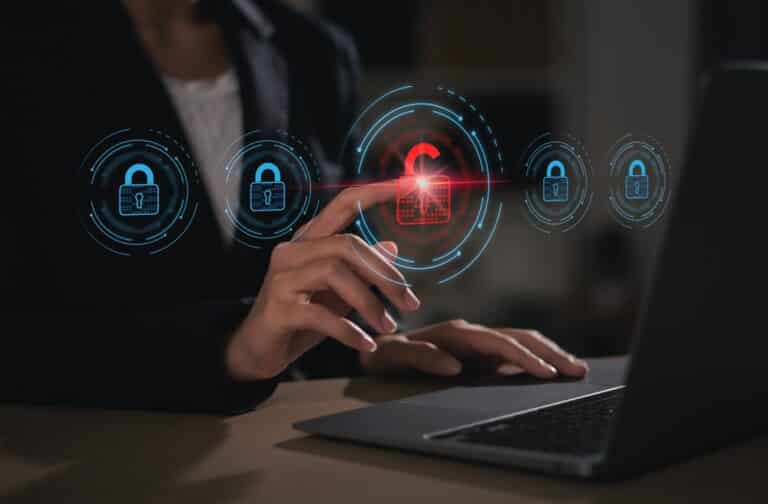 Интернетте жеке деректеріңізді қорғау: толық нұсқаулық