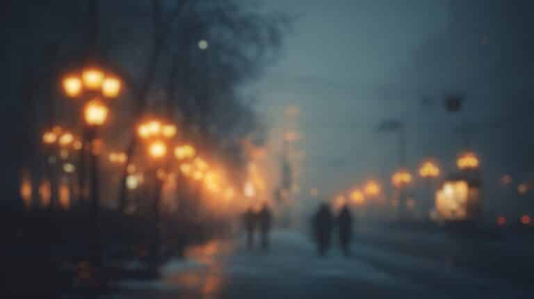 Ветер и густой туман: казахстанцев вновь предупредили о шторме