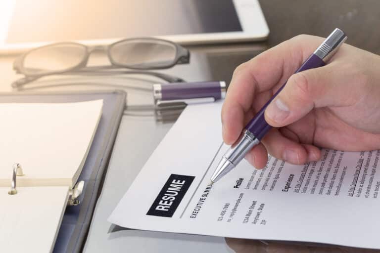 Түйіндемені қалай жазу керек: мысалдар мен толық нұсқаулық