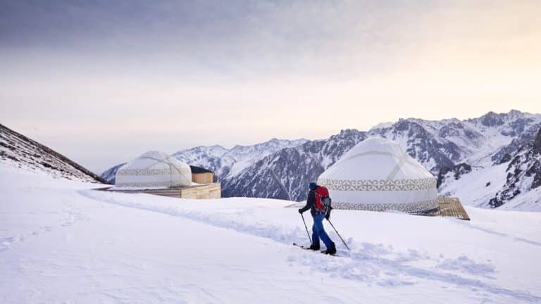 Шымбұлақтағы тариф: қазақстандықтар мен туристерге бөлек баға қойылы ма