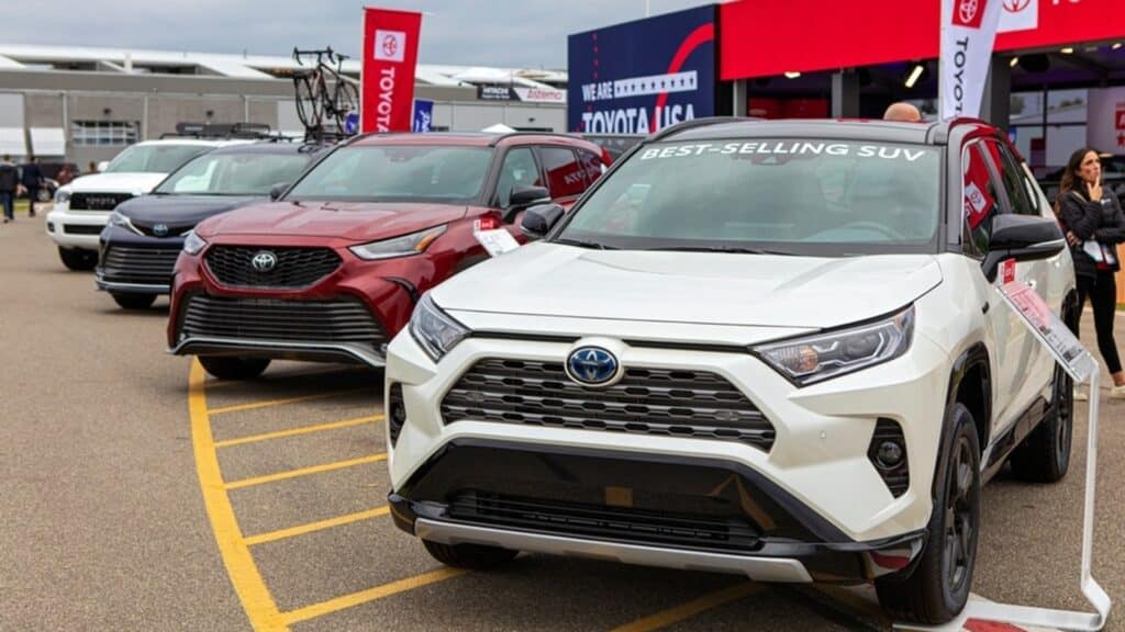 Toyota тағынан түспеді: 2025 жылы 11,3 млн автокөлік сатылды