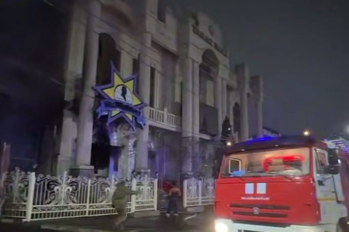 В Таразе из-за пожара эвакуировали из ресторана 100 человек