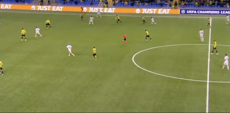 После первого тайма «Кайрат» уступает «Брюгге» со счетом 0:2