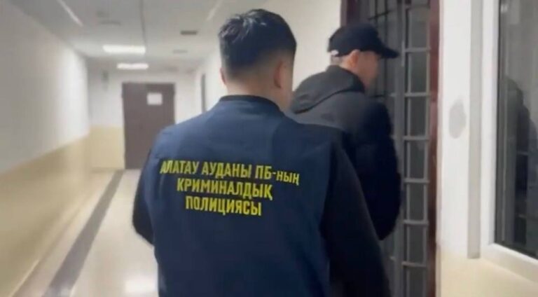 Алматыда мешіттерде намаз уақытында ұрлық жасаған ер адам ұсталды