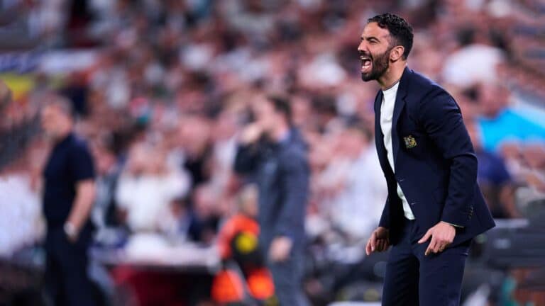 Наставник «Манчестер Юнайтед» Рубен Аморим бросил публичный вызов руководству клуба
