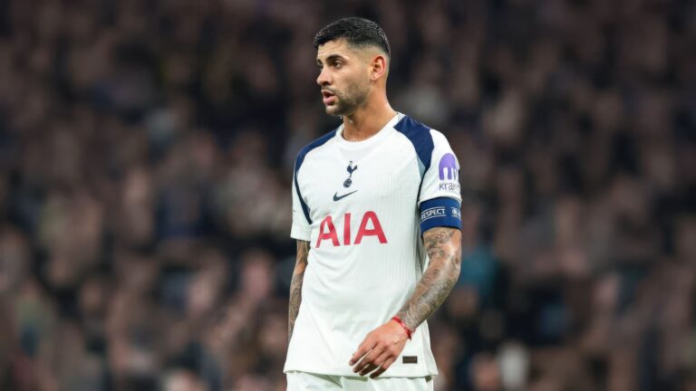 Лидер «Тоттенхэма» Кристиан Ромеро раскритиковал боссов клуба, а потом сгладил пост