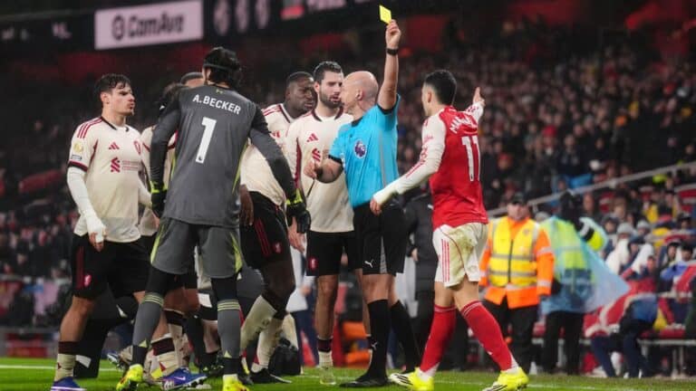 Габриэл Мартинелли принес извинения Конору Брэдли за свое поведение в матче АПЛ