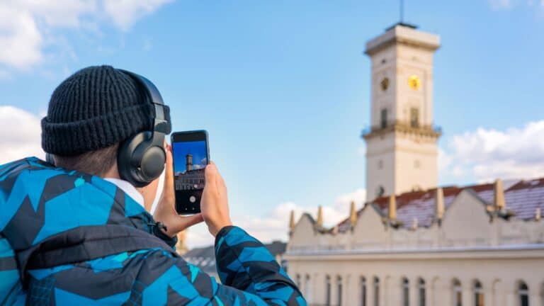 Как не платить за гида и все равно знать город как местный