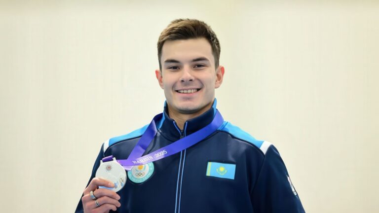 Конькобежец Евгений Кошкин оценил шансы на медаль Олимпиады в Италии