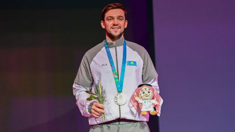 Лидер сборной Казахстана по настольному теннису сыграет на престижном турнире в Омане