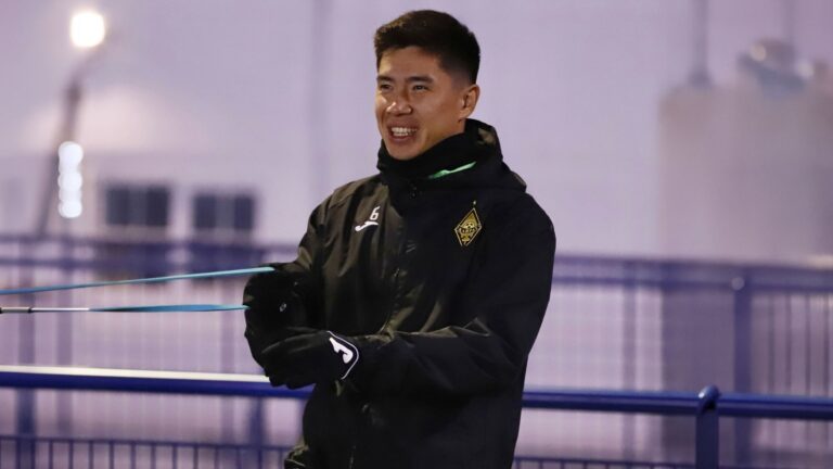 «Кайрат» провел первую тренировку в Лондоне перед матчем ЛЧ с «Арсеналом»