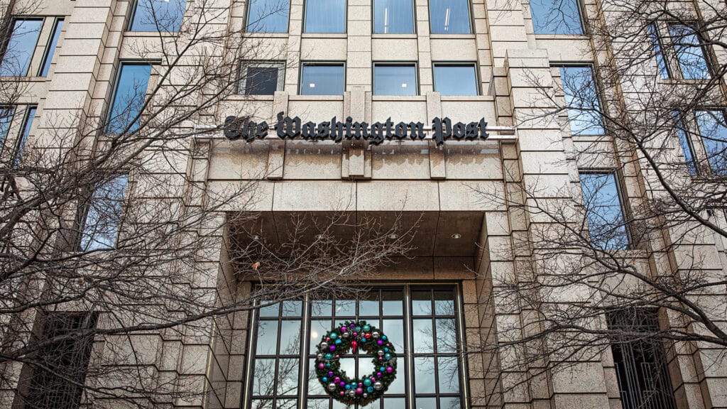 Washington Post газеті дағдарыста: басылым қызметкерлерін қысқартып жатыр