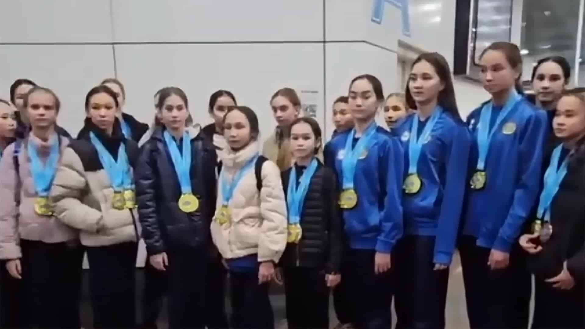 Родители гимнасток сборной Казахстана просят не выселять детей из "Думана" в Астане