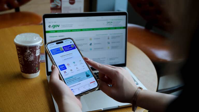 Создать каждому казахстанцу счет для ОСМС, пенсии и ипотеки предложил эксперт