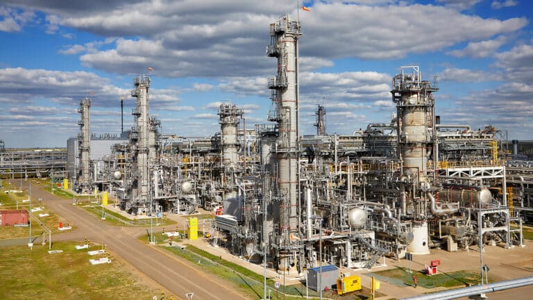 Уйдет ли британский гигант Shell из Казахстана, ответили в Минэнерго