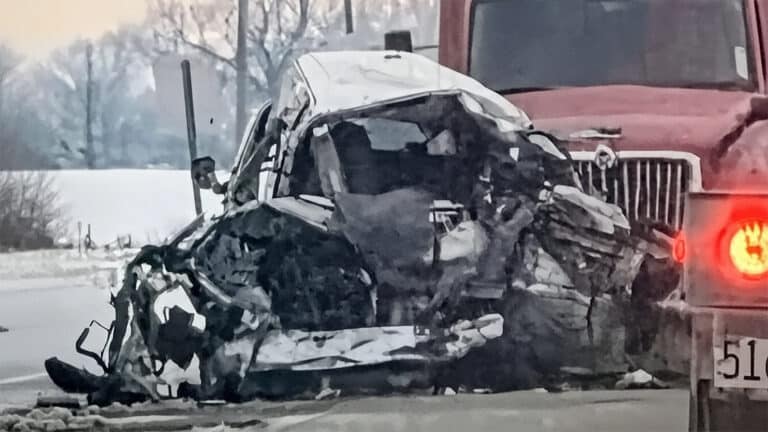 Водитель из Кыргызстана устроил ДТП с четырьмя смертями в США