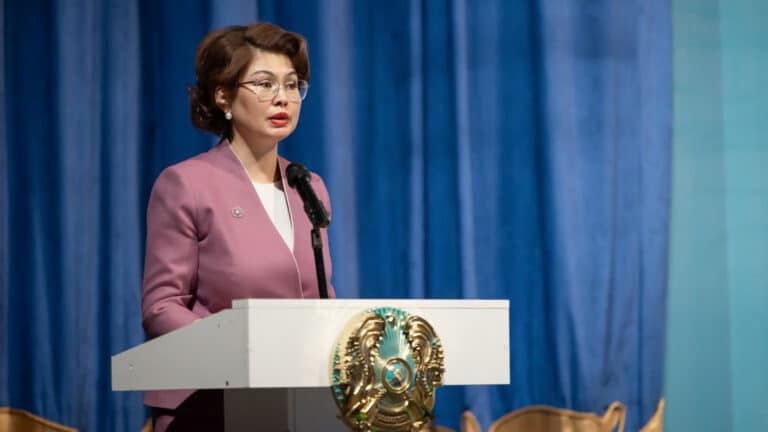 В Алматы чиновники и IT-лидеры поговорили со студентами о будущем Конституции