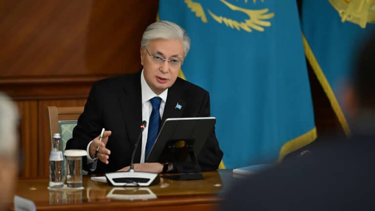 Токаев не доволен попытками кабмина спрятать провалы за цифровизацией